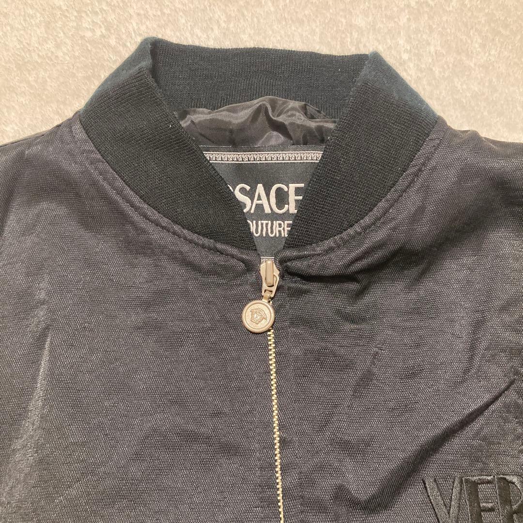 【もも】VERSACE ヴェルサーチ　ヴィンテージ　ブルゾン　刺繍入り