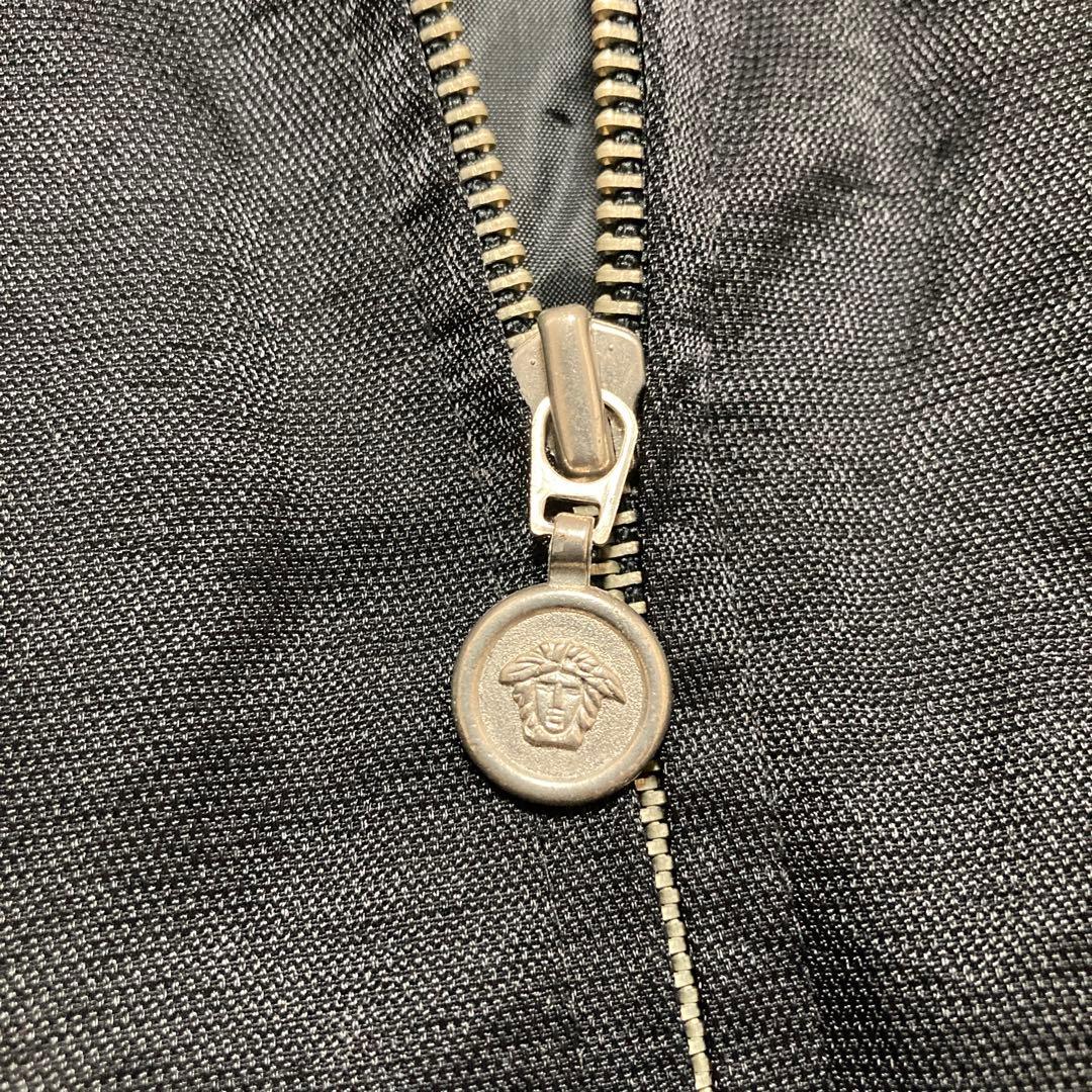【もも】VERSACE ヴェルサーチ　ヴィンテージ　ブルゾン　刺繍入り