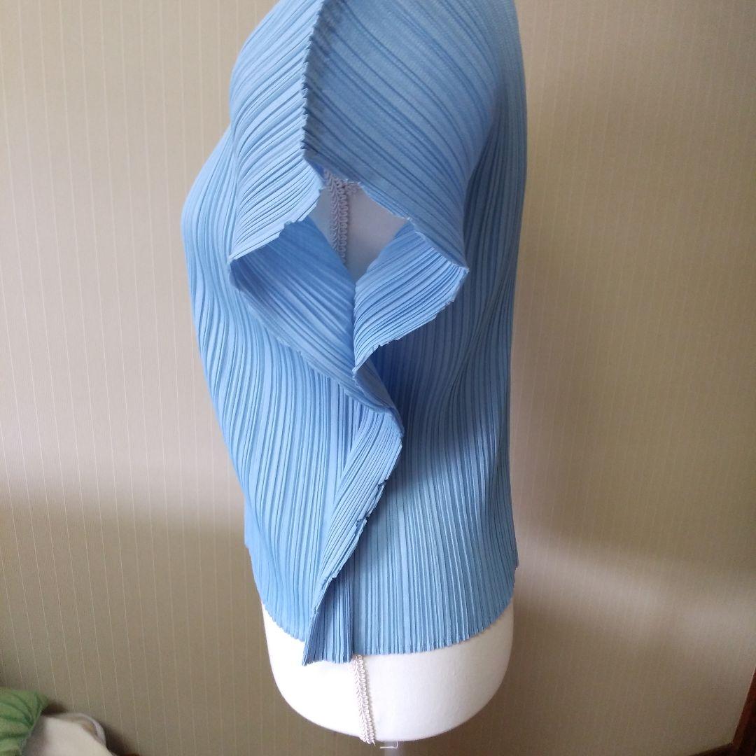ミニマリストさん専用水色 プリーツデザイン 半袖トップス