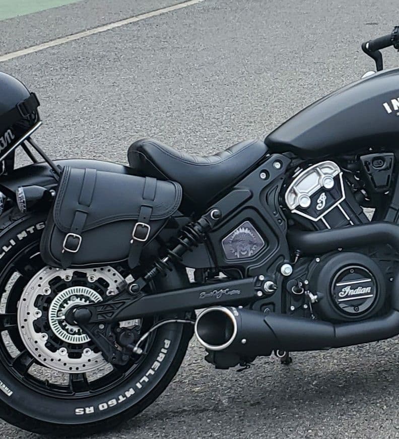 Indian Scoutバイク用シート ブラックコンフォート レザーシート