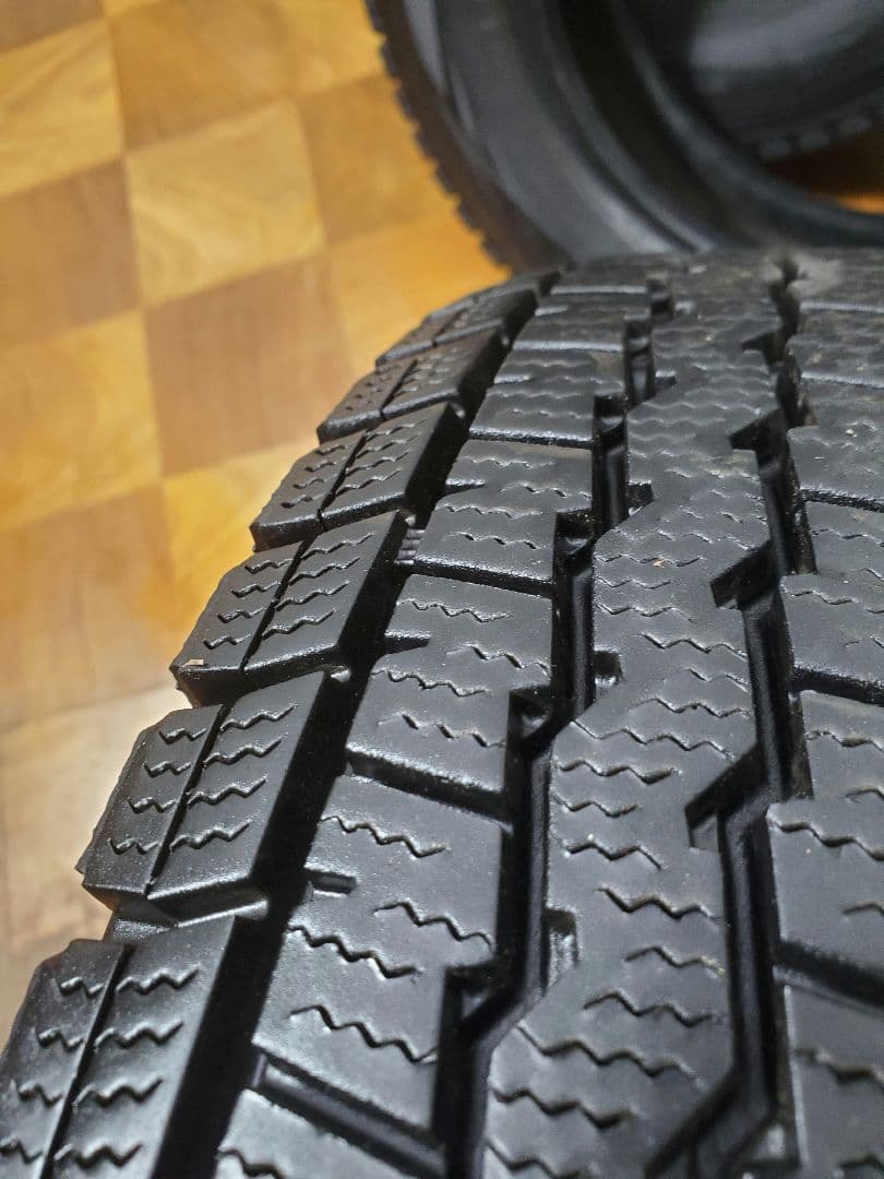 145/80R12 80/78N LT 23年式 ダンロップ SV01