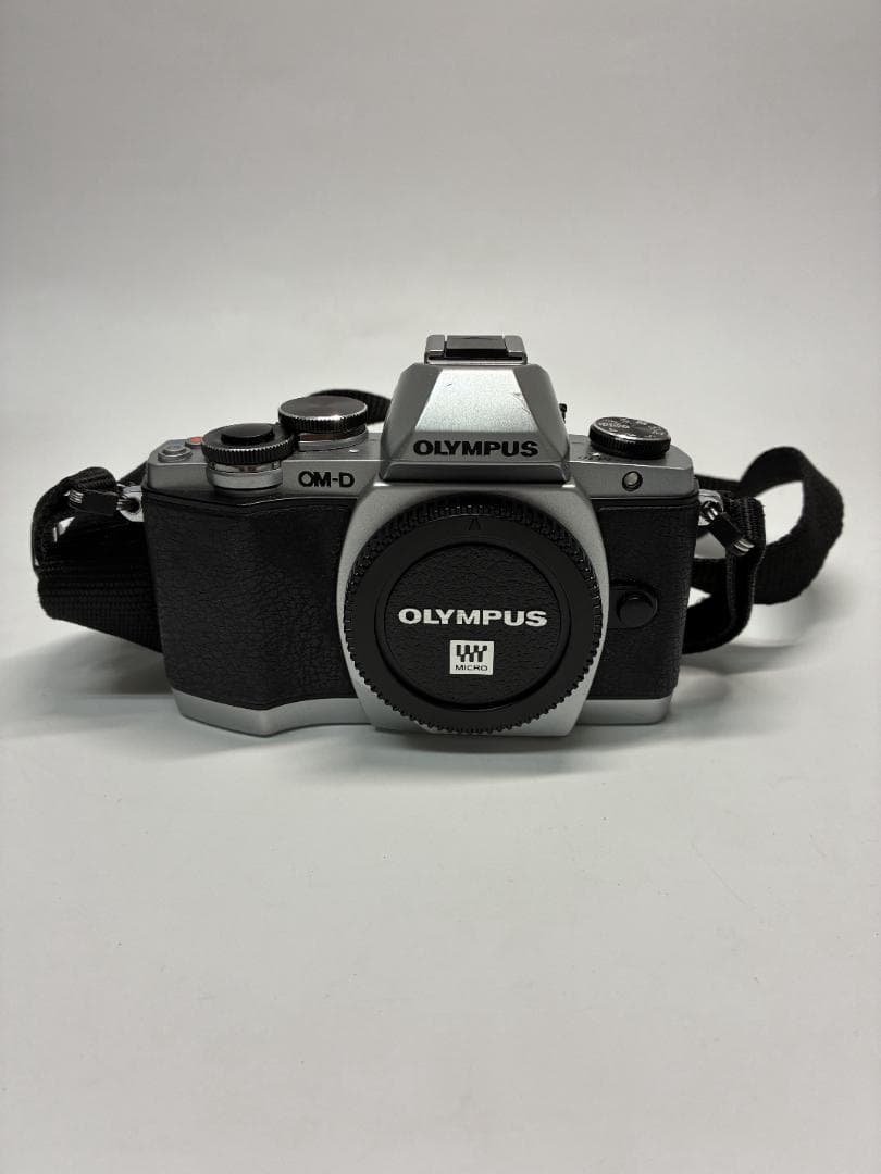 【訳アリ】OLYMPUS OM-D E-M10 レンズ2本付