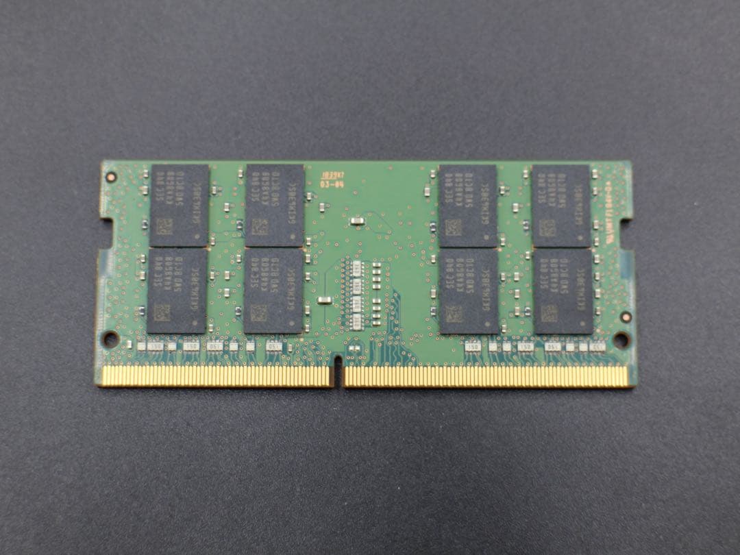 SAMSUNG DDR4 メモリ 16GB PC4-2666V 1枚